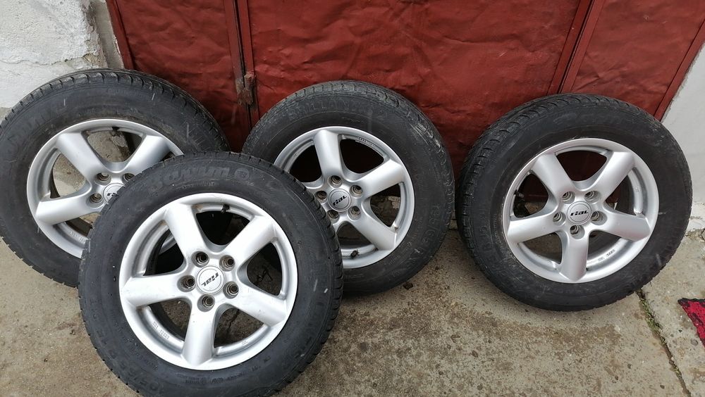 Джанти с гуми Rial 15"