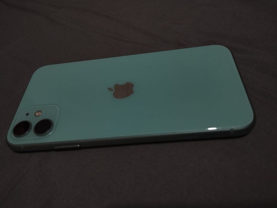 iPhone 11 продам