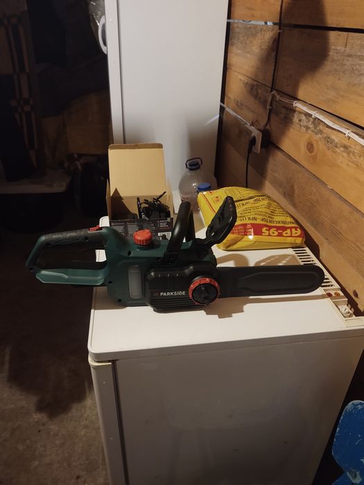 Електрическа машинка за дърва-PARKSIDE