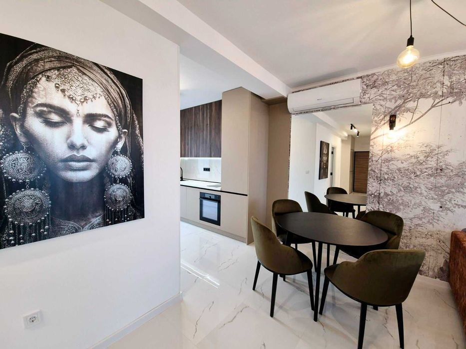 Продава се Тристаен апартамент в Варна, Възраждане 1 - 105 кв.м за 2085 €/кв.м - Снимка #4