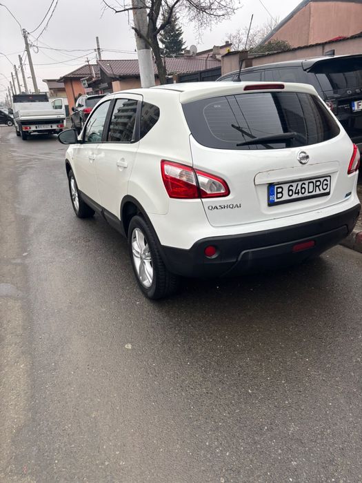 nissan qashqai 2011
