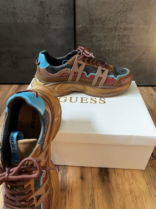 Обувки/ Guess  sneakers