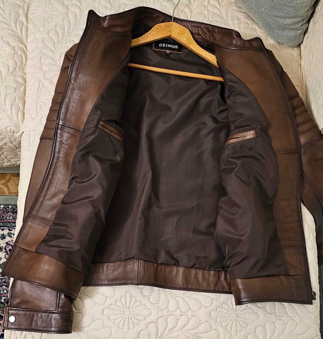 Мъжко яке от Естествена Кожа, в Черно и Кафяво. Перфектно състояние.