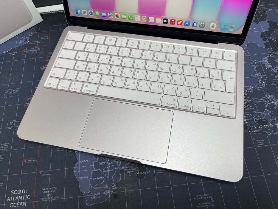 MacBook Neo 13 2026 A18 Pro/8Gb/SSD256Gb