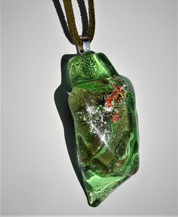 Медальоните са изработени от мурано стъкло. любов .  Красив подарък.