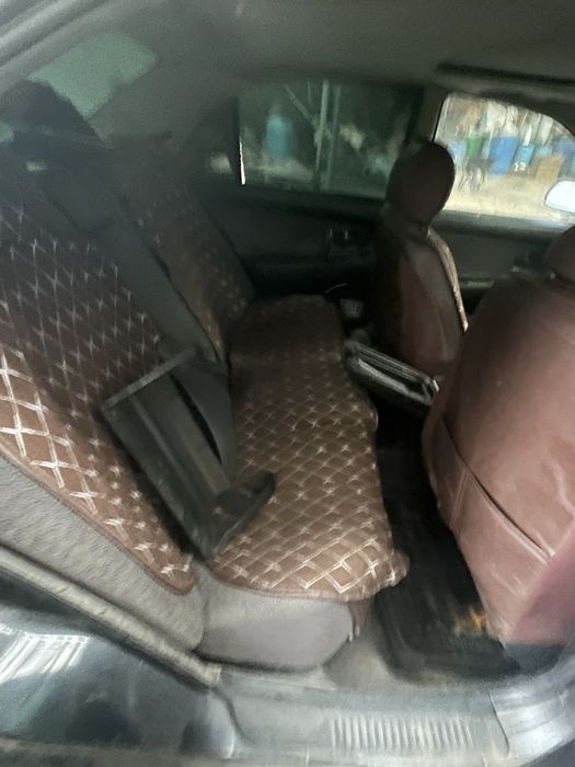 Продам срочно машина на ходу