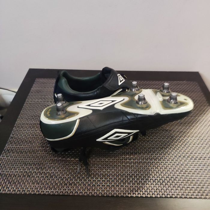 Футболни обувки Umbro Speciali PRO SG