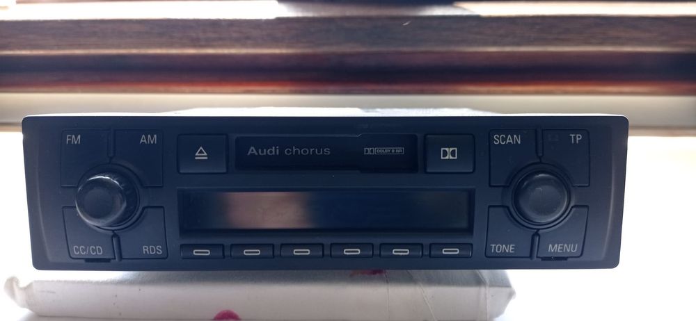 Оригинално радио за Audi A2/A3/A4