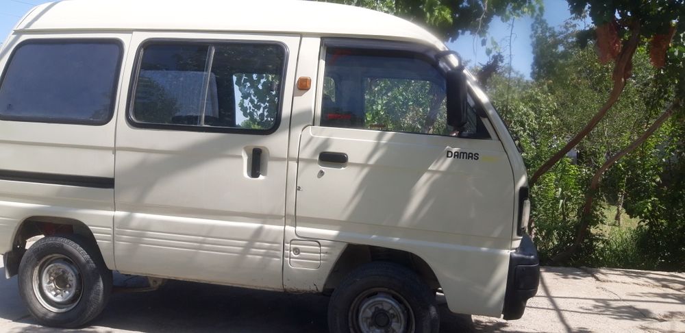 Moshina sotish damas