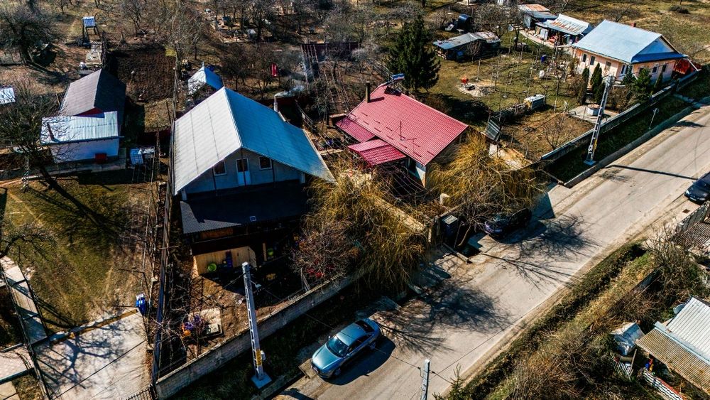 Vand casa si magazin