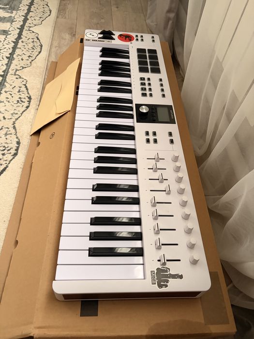 MIDI-клавиатура Arturia Keylab Essential 49 MK3