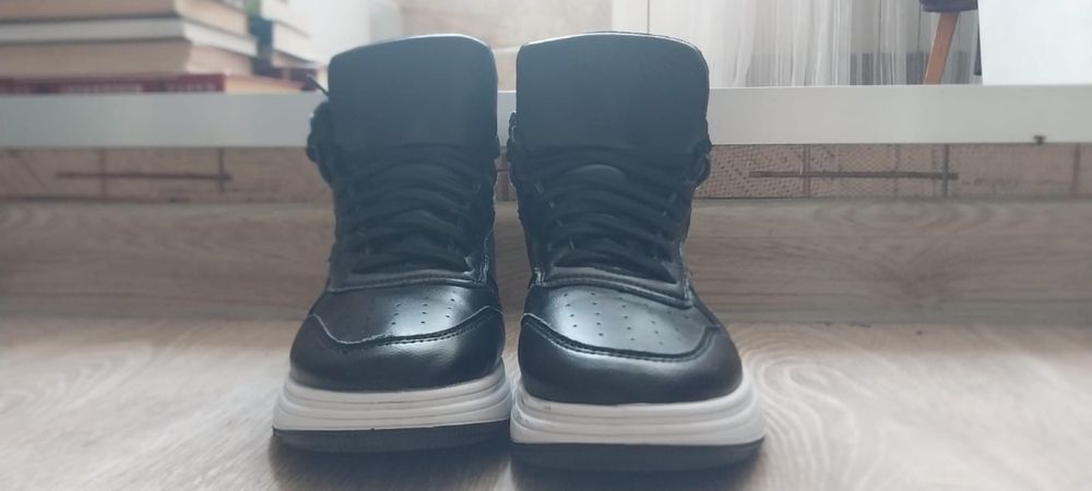 Демисезонные ботинки на мальчика