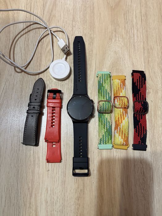 Часовник Huawei gt2