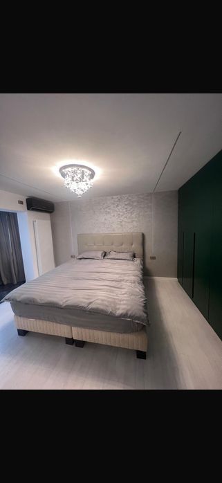 Vând apartament 4 camere în Faleza Nord
