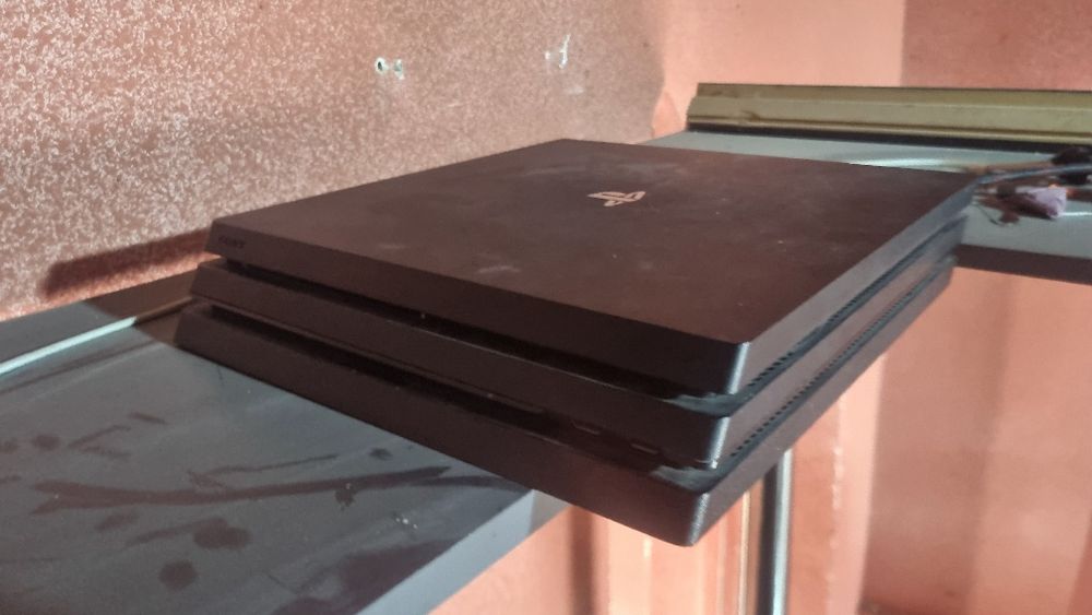 Ps4 pro 2tb full sotiladi