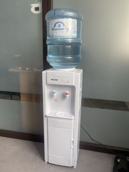 Кулер для воды NEXME