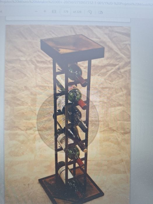 Мебели от метал и дърво