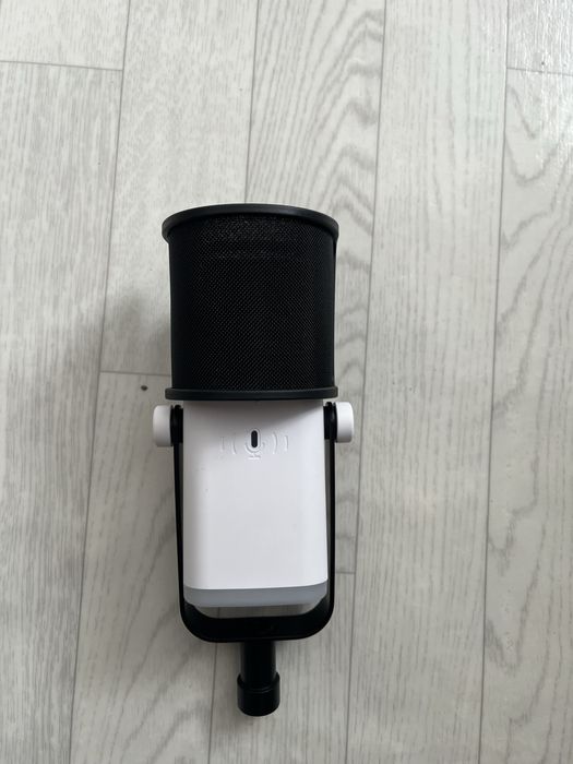 Продаю стримерский набор Микрофон и Микшер