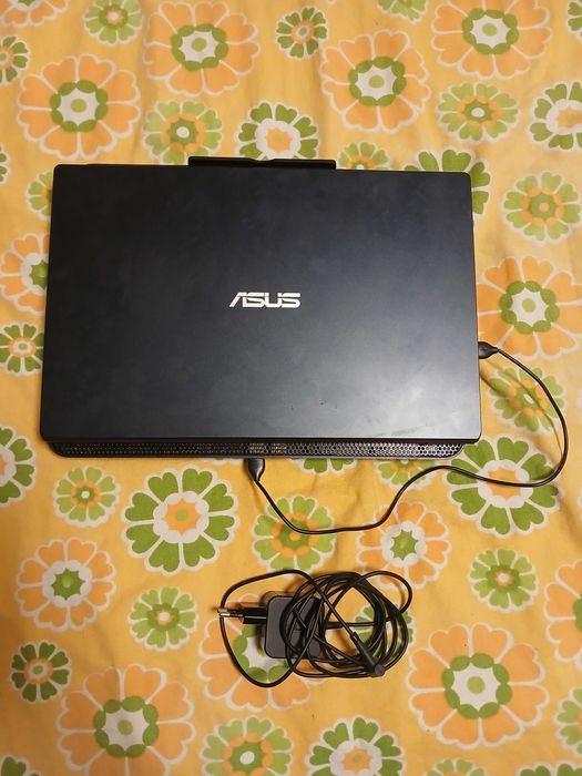 Laptop vivobook Asus negru