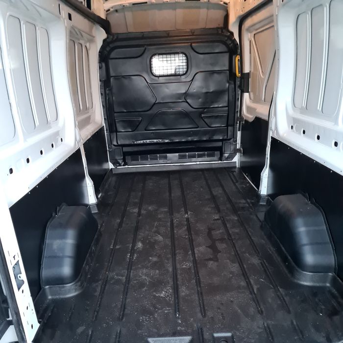 Mocheta   podea ford transit, costum