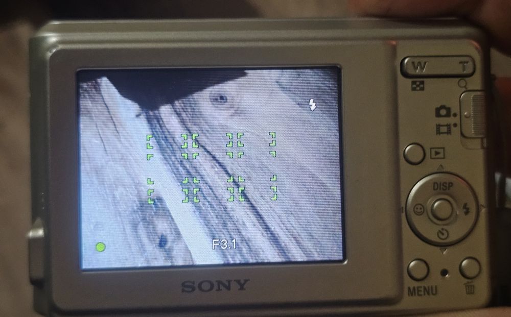 Продавам фотоапарат Sony Cyber-shot DSC-S2000 – сив