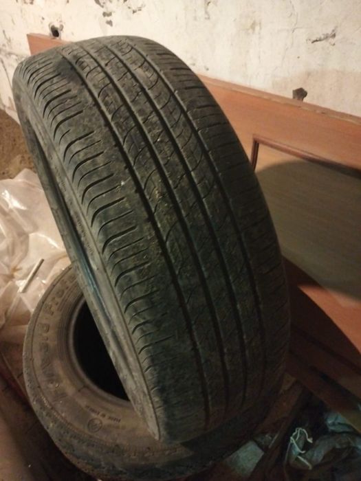 Продам Шины 225/55/R19