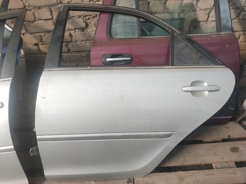 Продам дверь Камри 30