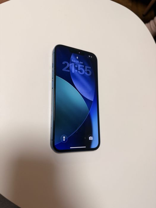 I Phone 13 128GB

iPhone 13 Blue 128 GB, фабрично отключен.

Телефона