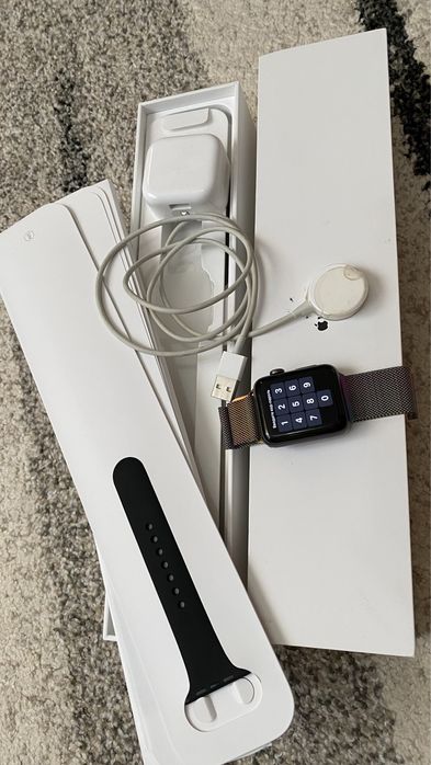 AirPods 2, Apple Watch 3 series 42 mm