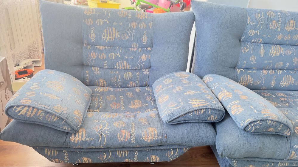 Продам диван с 2-мя креслами
