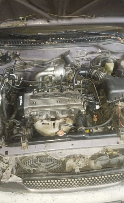 Продаётся Toyota Corolla 1.3L