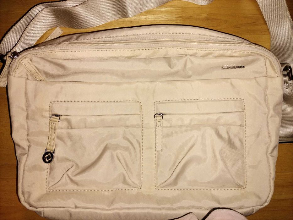 Geanta Samsonite, tip postas, crem, cu foarte multe buzunare, ca noua