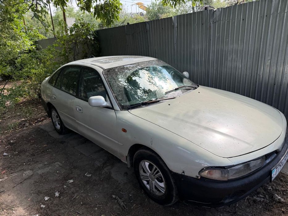 Mitsubishi Galant E55