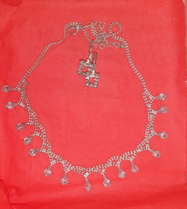 Красиви английски бижута