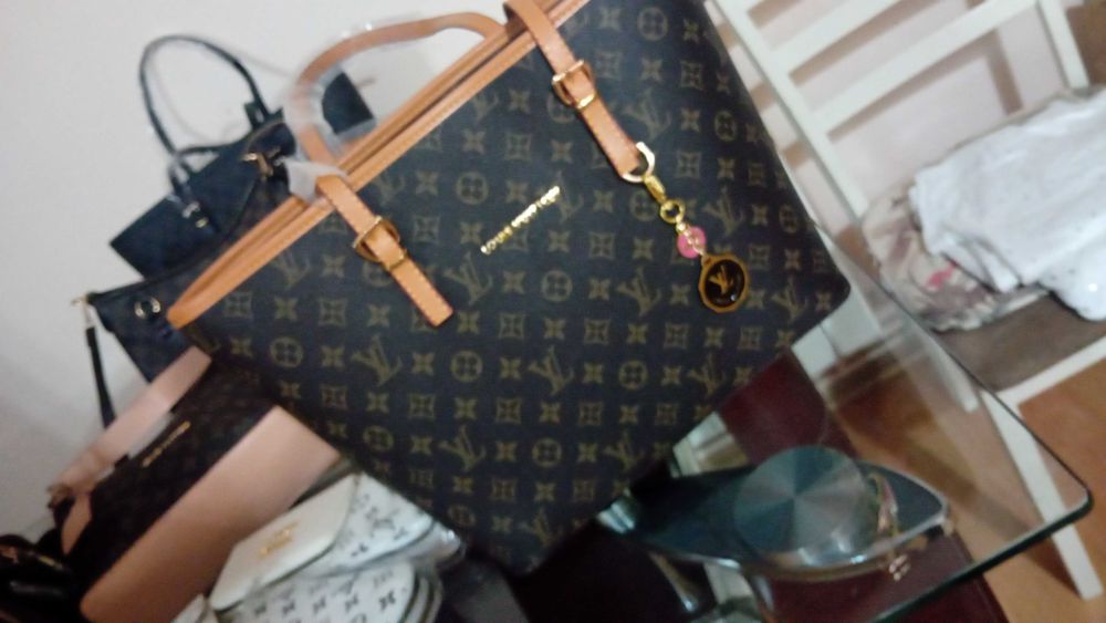Genti Louis Vuitton