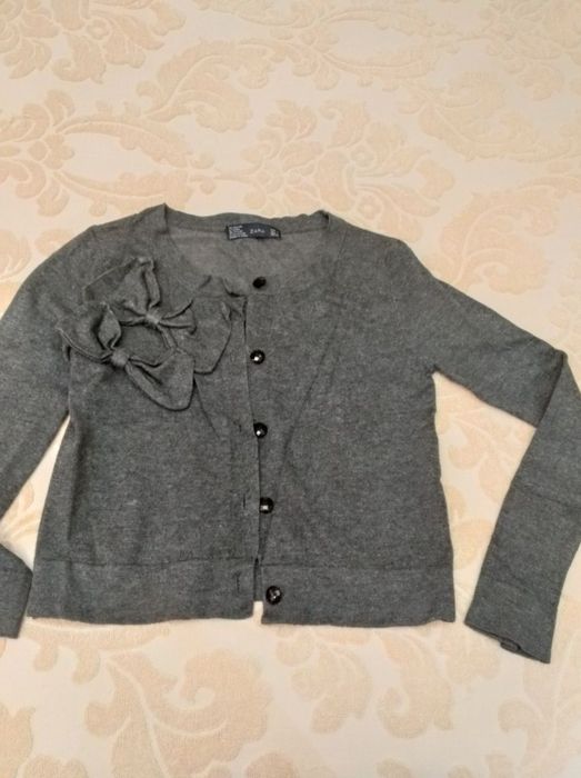 Женский кардиган от Zara.