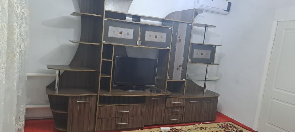 Шкаф для гостиной