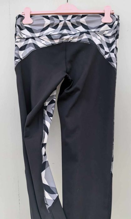 Adidas оригинален дамски клин Л размер нов