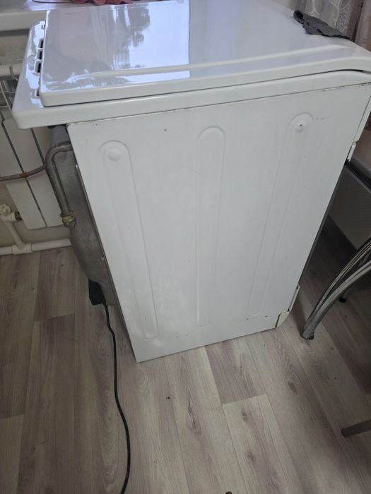 Продам газовую плиту б.у