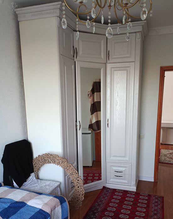 продам шифоньер белый