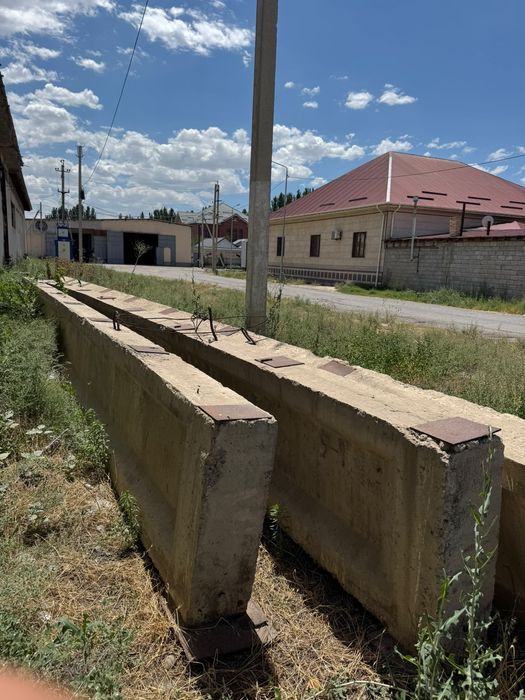 Продаются ж/б балки в количестве 3ед.