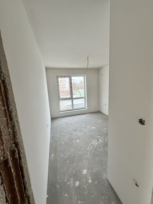 МАЗИЛКИ_Pro ВТ полага машинни мазилки и шпакловки.