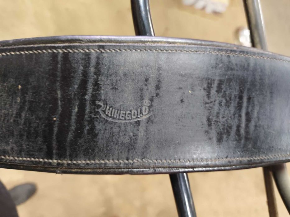 Седло за обездка