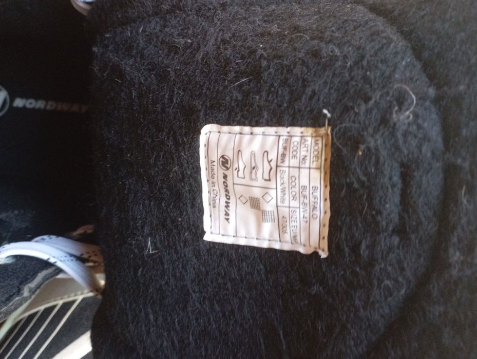 Продам хоккейные коньки