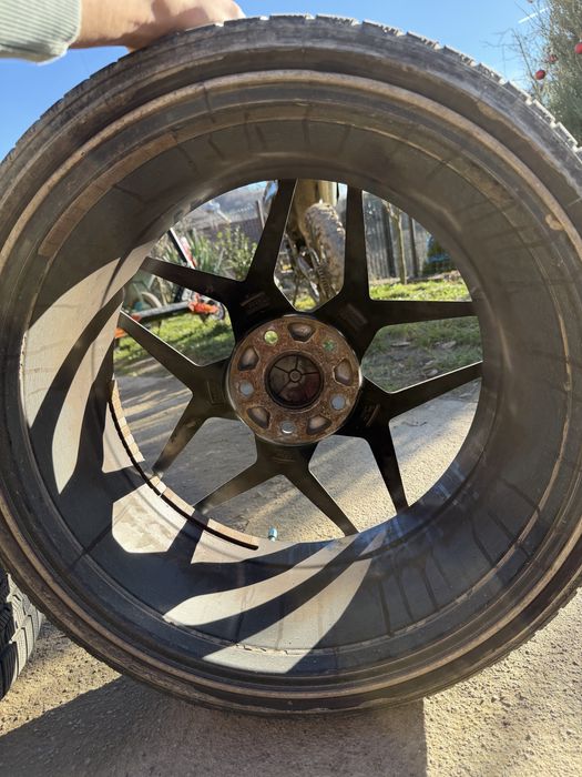 Jante japan racing cu anvelope de iarna 235/35 R19