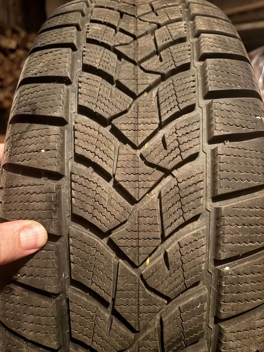 Set 4 Anvelope Dunlop Suv iarna 235 65 R17