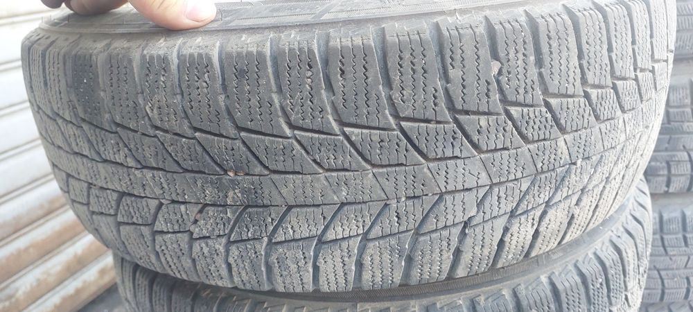 Резина в комплекте на р14 Triangle