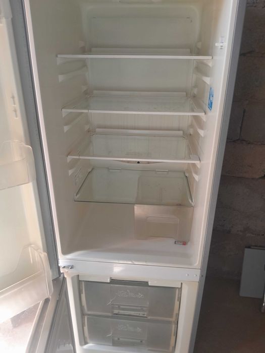 Холодильник на запчасть