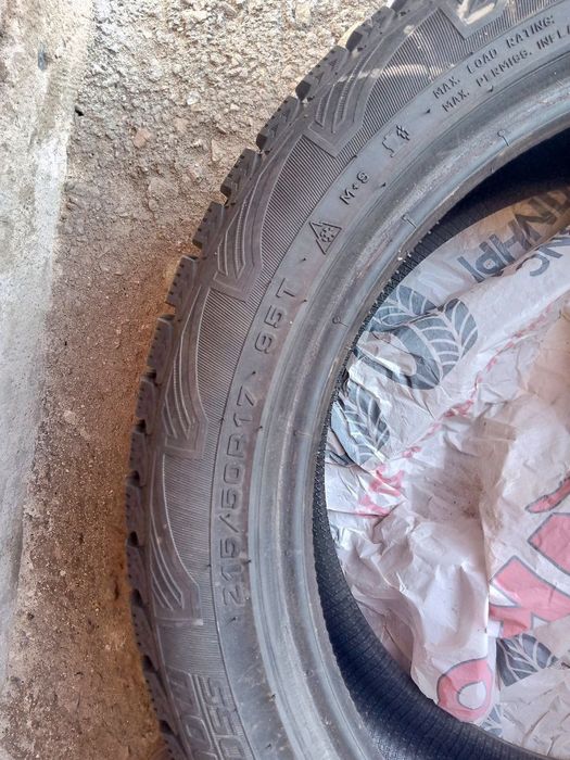 Продам 2 зимних баллона