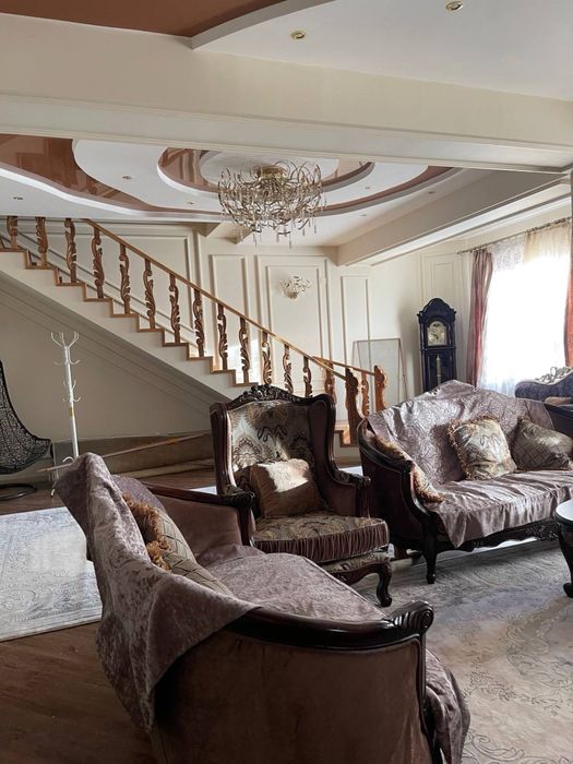 Ул, Чехова Габус-Двухьярусная квартира в самом центре Ташкента!